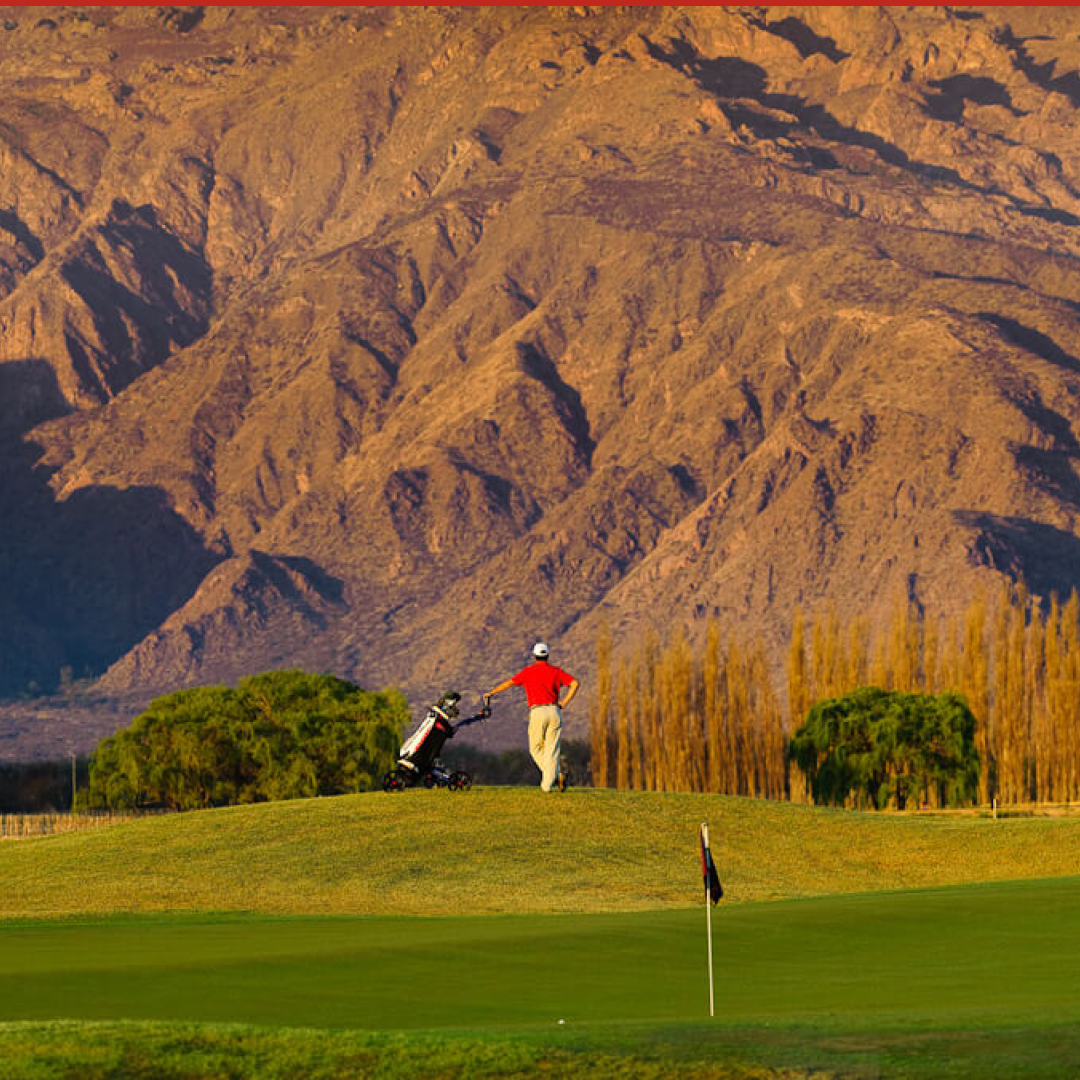 Post lifestyle JAR con golf y paisaje